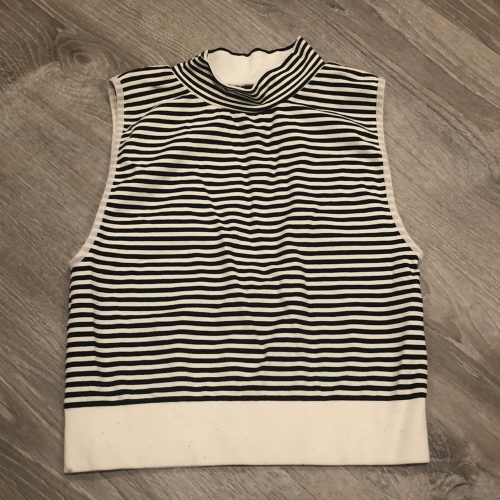 Bebe Crop Top